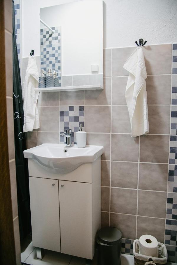 Soba Gloria Hotel Slavonski Brod Bagian luar foto